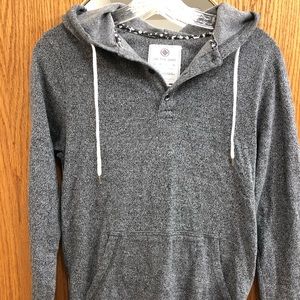 ON THE BYAS Mens Small Hoodie